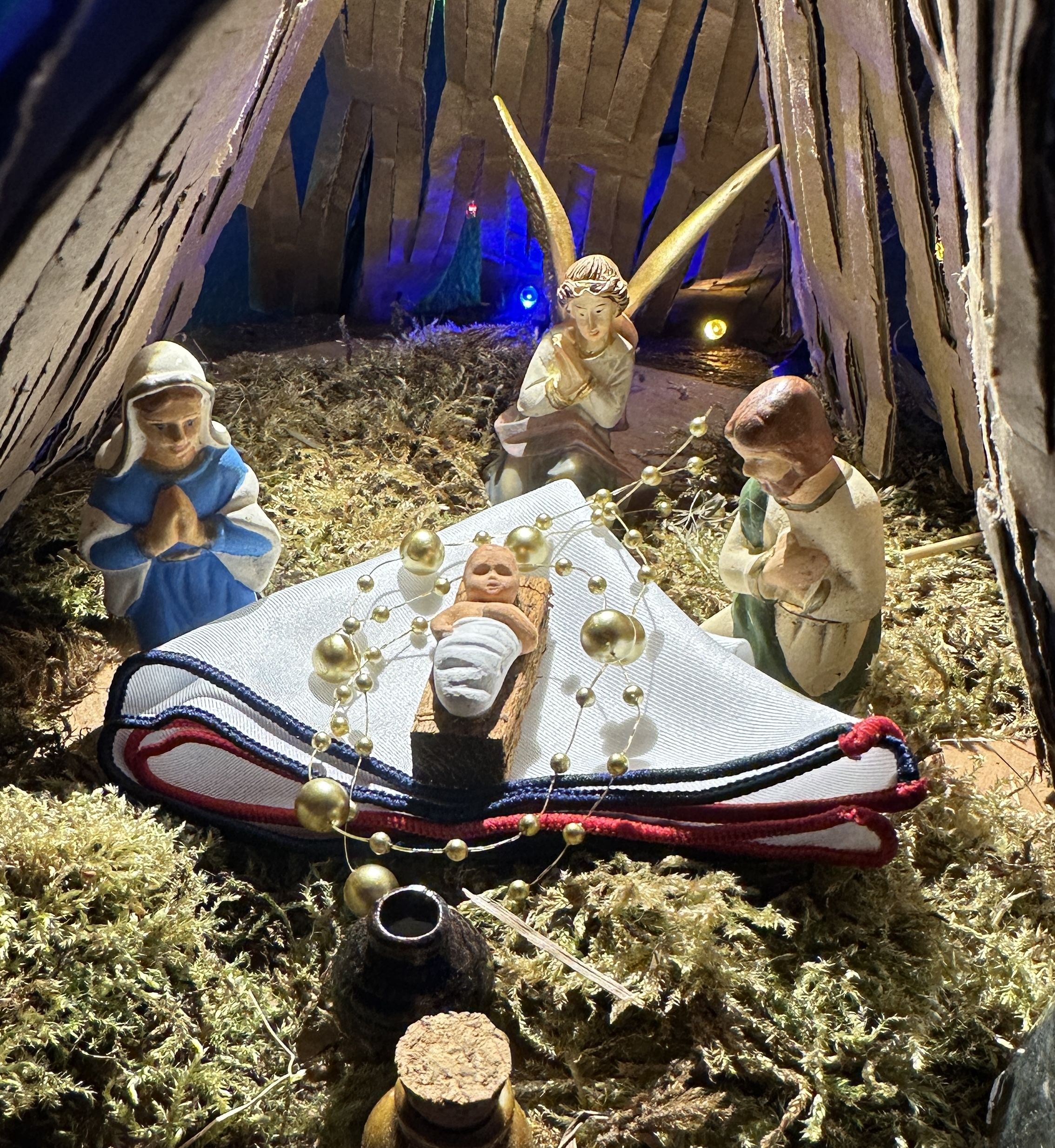 Bóg mówi do nas [Hbr 1, 1-6]